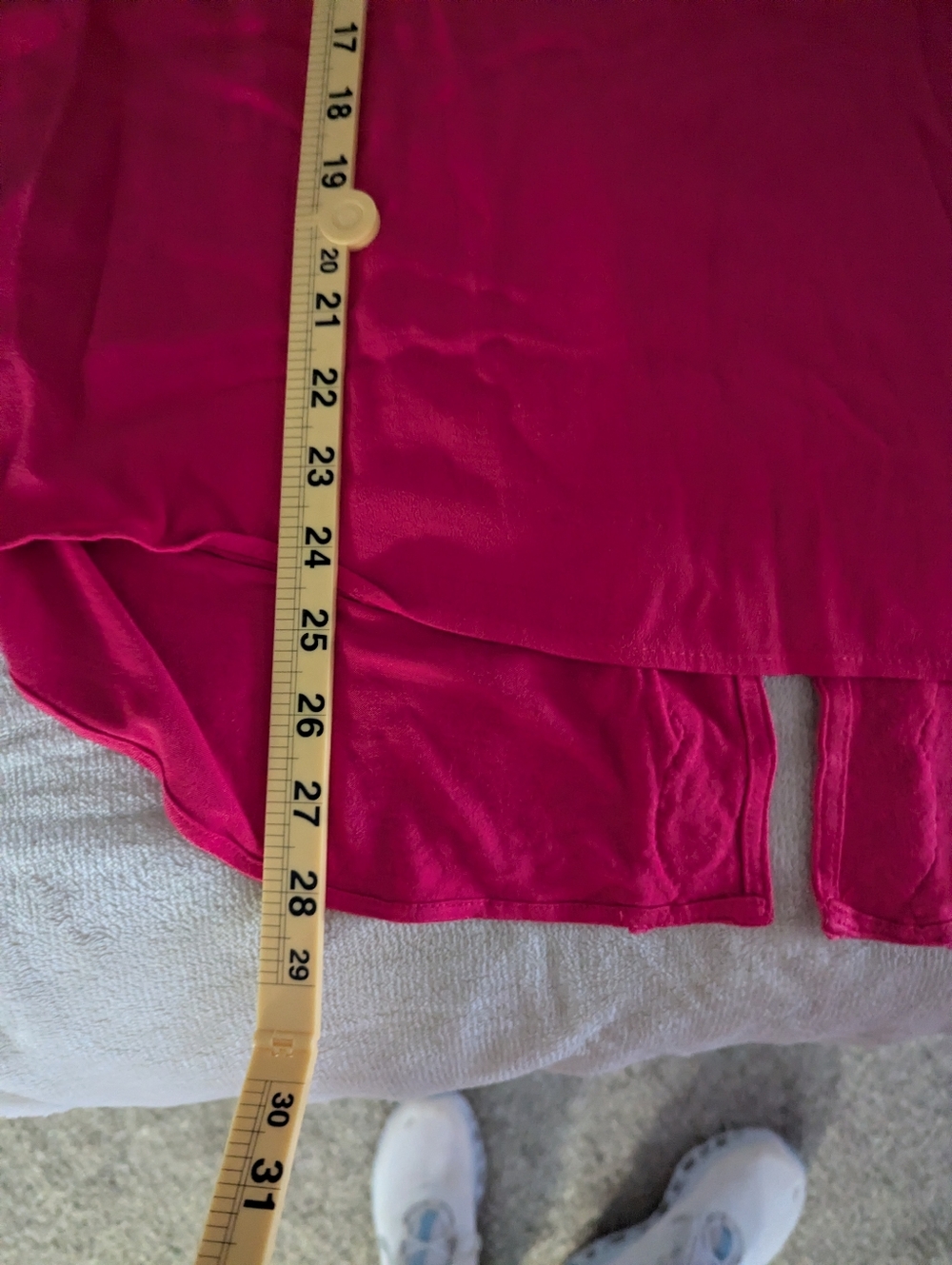 Sleeveless Crochet-Detail Shell Top in Coral - Picture 5 of 10
